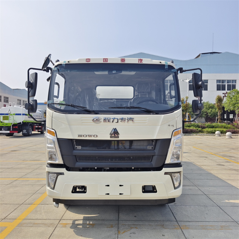 國(guó)六重汽豪沃10方灑水車(chē)